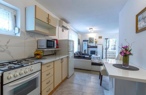 Sevid House | 4 bedroom awesome home in Sevid