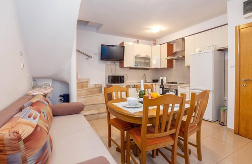 Split House | 4 bedroom beach front home in Split