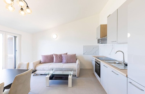 Dugi Rat Apartment | 4 bedroom gorgeous apartment in Dugi Rat