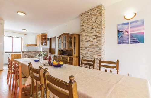 Stinjan Apartment | 4 bedroom lovely apartment in Stinjan