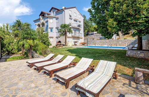 Sarsoni Apartment | 4 Bedroom Nice Apartment In Rijeka