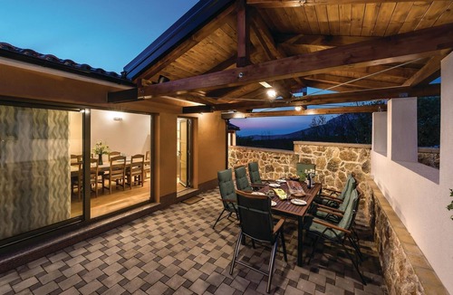Drnis House | 4 bedroom pet friendly home in Drnis