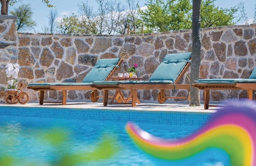 Drnis House | 4 bedroom pet friendly home in Drnis