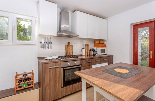 Milcetici House | 4 bedroom pet friendly home in Malinska