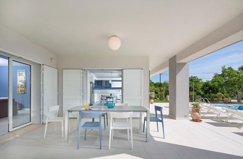 Stanisovi Villa | 4 bedroom(s) Villa near Stanišovi