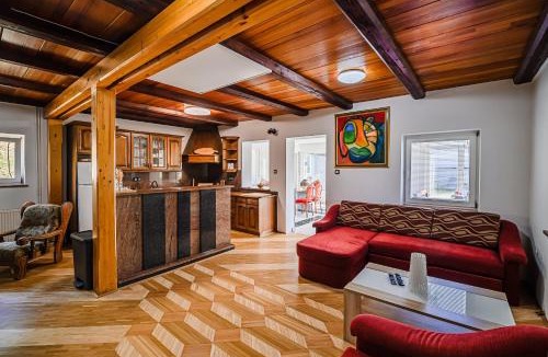 Spodnja Polskava Villa | 4 Bedroom Villa with Heated Indoor Pool Jajo & Pajo