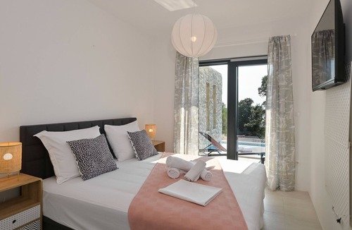 Jakisnica Villa | 4 Bedroom villa with private pool