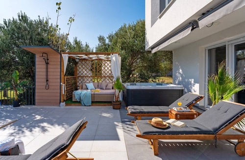 Rudine Villa | 4 bedrooms, 3 bathrooms, private 40sqm pool, Whirlpool, Summer kitchen, table tennis, table soccer, absolute privacy, located only 2 km from beach