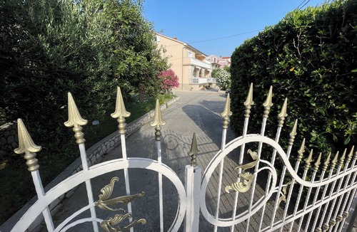 Mundanije Apartment | 4* Luxury apartment Villa Ivo - 4 WLAN & air conditioning, 2 x double room + 2 x bathroom + whz