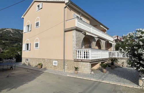 Mundanije Apartment | 4* Luxury apartment Villa Ivo - 4 WLAN & air conditioning, 2 x double room + 2 x bathroom + whz