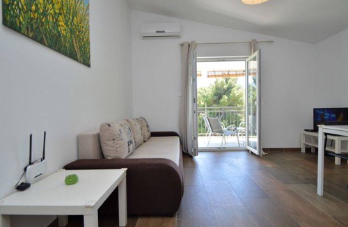 Tribunj Apartment | 40 m² Apartment ∙ 1 bedroom ∙ 4 guests
