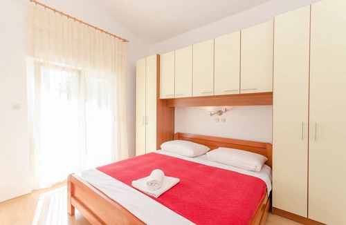 Starigrad Apartment | 40 m² Apartment ∙ 1 bedroom ∙ 4 guests