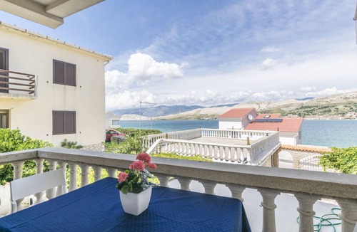 Pag Apartment | 40 m² Apartment ∙ 2 bedrooms ∙ 4 guests