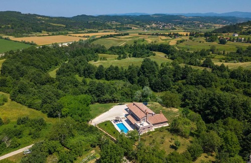 Pazin House | 400 m² House ∙ 5 bedrooms ∙ 12 guests