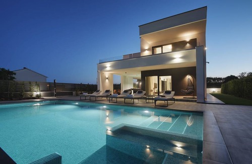 Sikici Villa | 410 m² Villa ∙ 4 bedrooms ∙ 10 guests