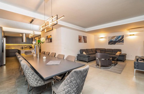 Sreser House | 440 m² House ∙ 6 bedrooms ∙ 12 guests