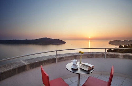 Municipality of Dubrovnik Villa | 450 m² Villa ∙ 5 bedrooms ∙ 12 guests