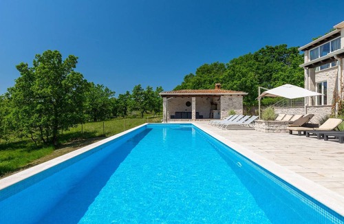 Jadruhi House | 460 m² House ∙ 7 bedrooms ∙ 14 guests