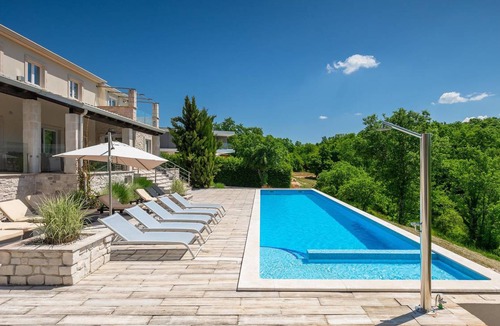 Jadruhi House | 460 m² House ∙ 7 bedrooms ∙ 14 guests