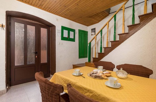 Susak House | 47 m² House ∙ 2 bedrooms ∙ 3 guests