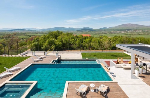 Citluk Villa | 480 m² Villa ∙ 6 bedrooms ∙ 12 guests