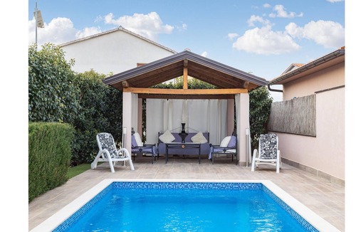 Pula House | 5 bedroom accommodation in Fazana