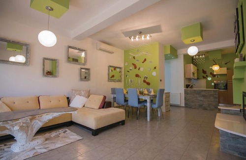 Grubine House | 5 bedroom accommodation in Grubine
