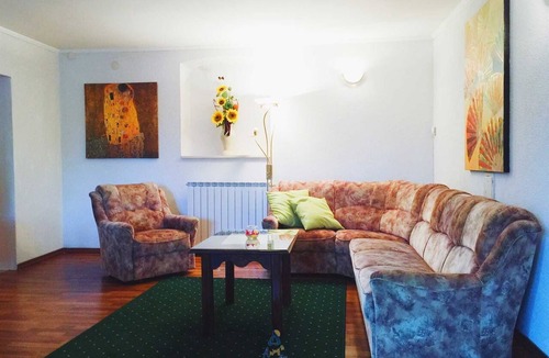 Valica Villa | 5-BR villa, heated pool, 2 km from the beach