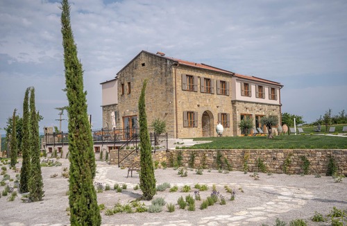 Buje Villa | 5 Star Luxurious Villa Paradiso d'Istria with Spa and pool