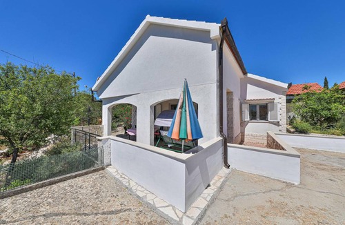 Drvenik Mali House | 52 m² House ∙ 2 bedrooms ∙ 4 guests