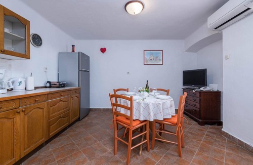 Brovinje House | 54 m² Maisonette ∙ 2 bedrooms ∙ 4 guests