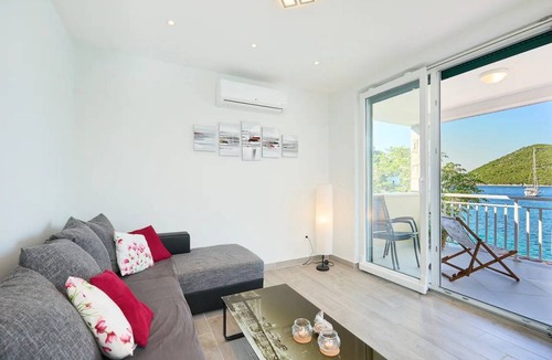 Prozurska Luka Apartment | 56 m² Apartment ∙ 2 bedrooms ∙ 5 guests