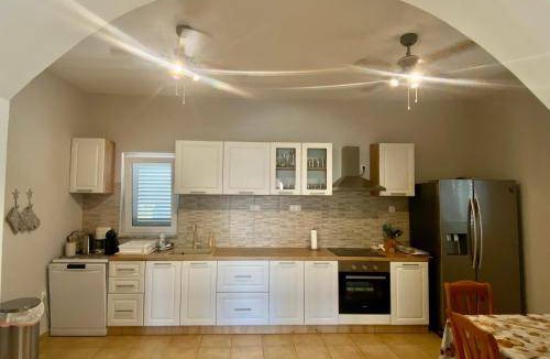Mandre House | 587 m² House ∙ 5 bedrooms ∙ 11 guests