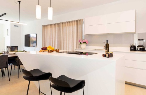 Skrip Villa | 5BR/5BA Sanctuary for 10 with Heated Pool, Waterfall, and jaccuzzi