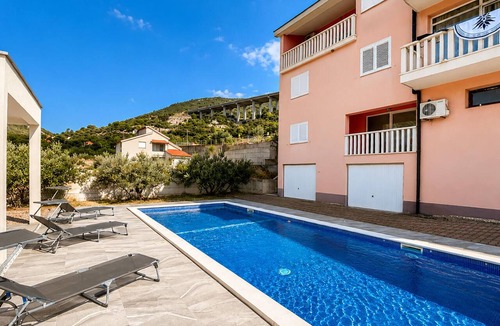 Dusina Apartment | 6 bedroom pet friendly apartment in Vrgorac
