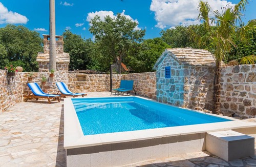 Drnis House | 60 m² House ∙ 1 bedroom ∙ 4 guests
