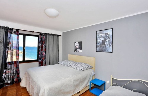 Savar House | 60 m² House ∙ 2 bedrooms ∙ 5 guests