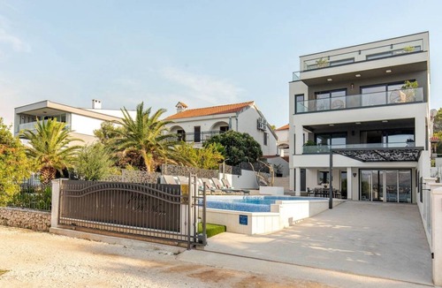 Okrug Villa | 600 m² Villa ∙ 7 bedrooms ∙ 16 guests