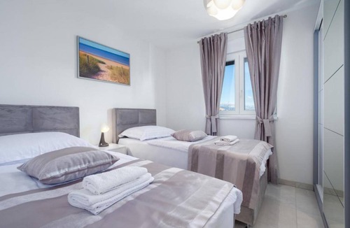 Kastel Kambelovac Apartment | 65 m² Apartment ∙ 2 bedrooms ∙ 4 guests