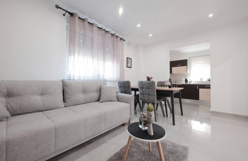 Vrbovec Apartment | 67 m² Apartment ∙ 1 bedroom ∙ 4 guests