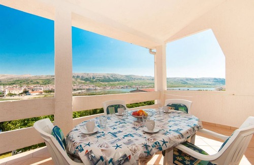 Pag Apartment | 70 m² Apartment ∙ 2 bedrooms ∙ 4 guests