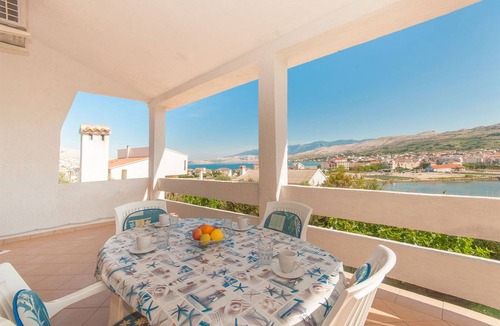 Pag Apartment | 70 m² Apartment ∙ 2 bedrooms ∙ 4 guests