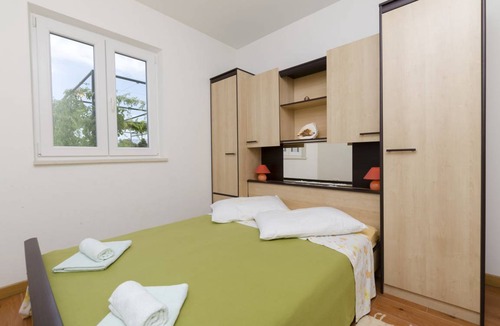 Splitska Apartment | 70 m² Apartment ∙ 2 bedrooms ∙ 5 guests