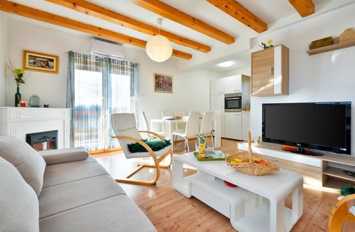 Tuhelj House | 72 m² House ∙ 2 bedrooms ∙ 6 guests