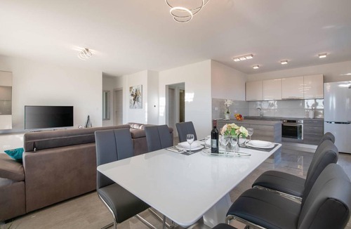 Prhati House | 75 m² House ∙ 2 bedrooms ∙ 5 guests