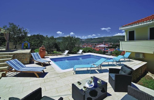 Trogir Apartment | 76 m² Apartment ∙ 3 bedrooms ∙ 5 guests