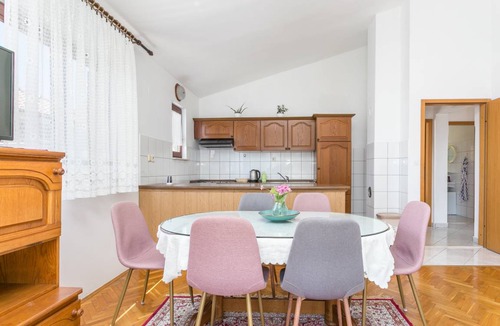 Podstrana Apartment | 77 m² Apartment ∙ 3 bedrooms ∙ 8 guests