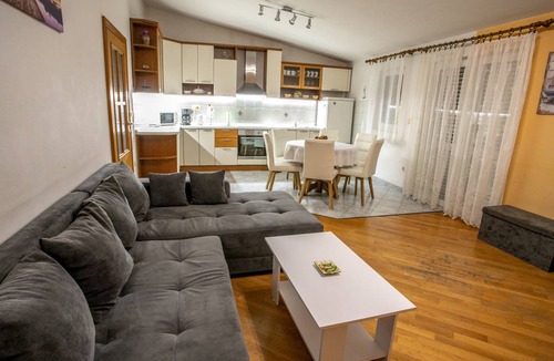 Dugi Rat Apartment | 79 m² Apartment ∙ 3 bedrooms ∙ 6 guests