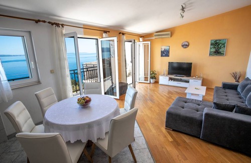 Dugi Rat Apartment | 79 m² Apartment ∙ 3 bedrooms ∙ 6 guests