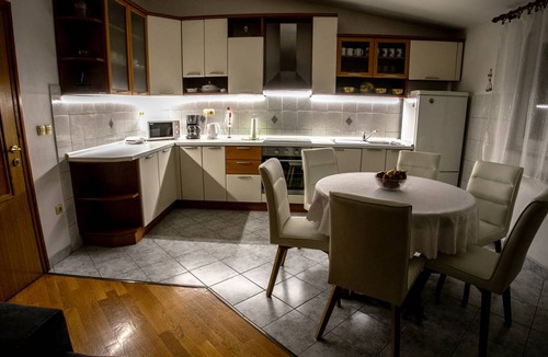 Dugi Rat Apartment | 79 m² Apartment ∙ 3 bedrooms ∙ 6 guests